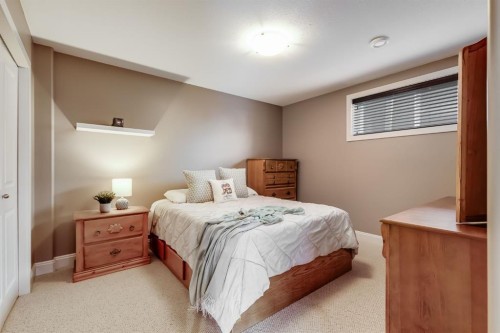 9 Liberty Place, Sylvan Lake, AB - Indoor Photo Showing Bedroom