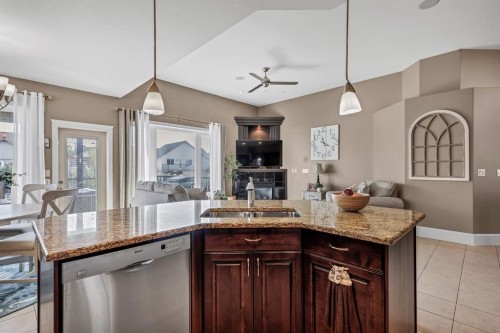 9 Liberty Place, Sylvan Lake, AB - Indoor Photo Showing Kitchen With Double Sink