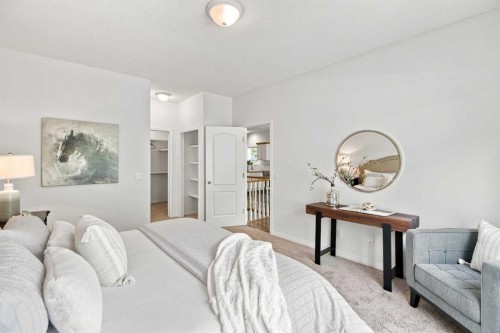 21 Scimitar Heath Nw, Calgary, AB - Indoor Photo Showing Bedroom