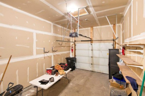 21 Scimitar Heath Nw, Calgary, AB - Indoor Photo Showing Garage