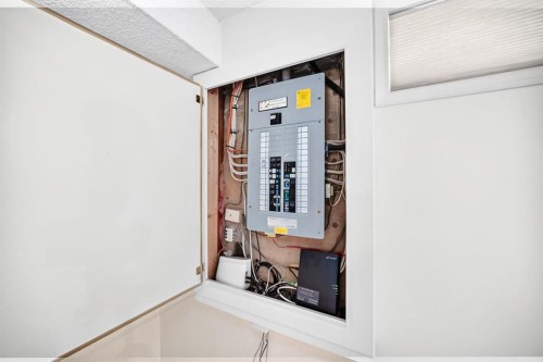 14954 Mt Mckenzie Drive Se, Calgary, AB - Indoor Photo Showing Other Room