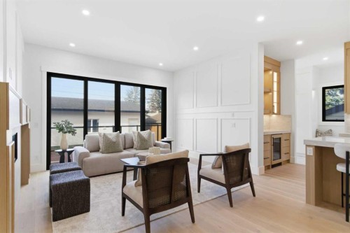 218 19 Avenue Nw, Calgary, AB - Indoor Photo Showing Living Room