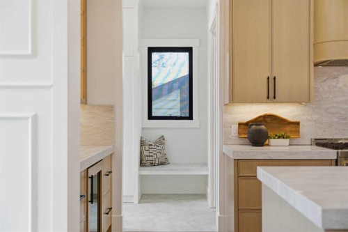 218 19 Avenue Nw, Calgary, AB - Indoor Photo Showing Other Room