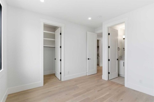 218 19 Avenue Nw, Calgary, AB - Indoor Photo Showing Other Room