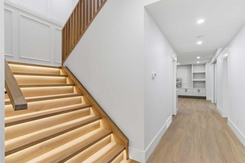 218 19 Avenue Nw, Calgary, AB - Indoor Photo Showing Other Room