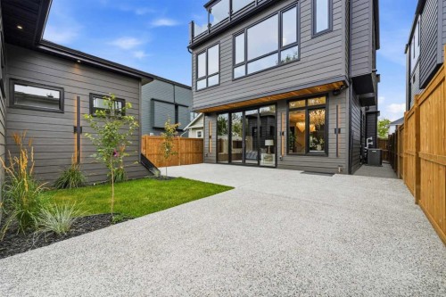 1218 8 Avenue Se, Calgary, AB 