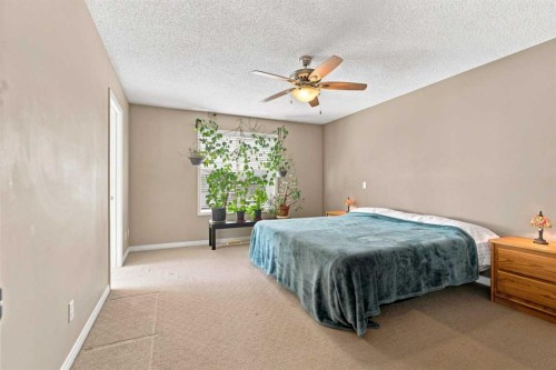 5355 Copperfield Gate Se, Calgary, AB - Indoor Photo Showing Bedroom