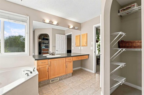 5355 Copperfield Gate Se, Calgary, AB - Indoor Photo Showing Bathroom