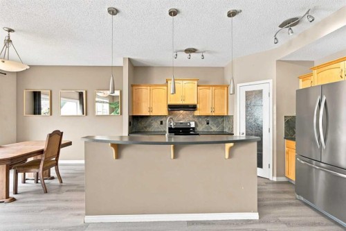 5355 Copperfield Gate Se, Calgary, AB - Indoor Photo Showing Kitchen