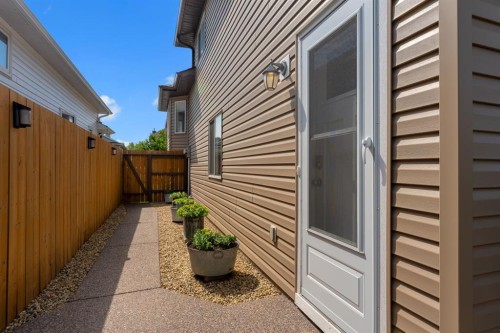 173 Harvest Rose Circle Ne, Calgary, AB 