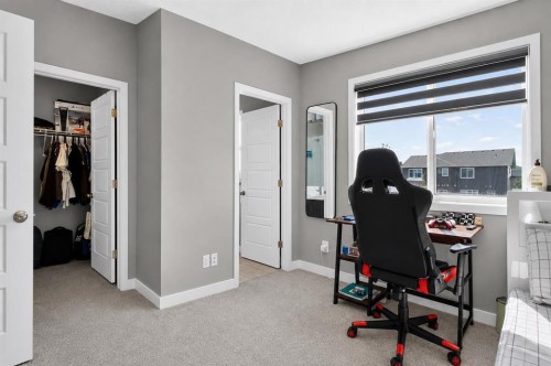 1079  Lanark Boulevard Se, Airdrie, AB - Indoor Photo Showing Office