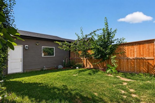 1079  Lanark Boulevard Se, Airdrie, AB - Outdoor