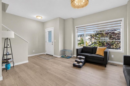 1079  Lanark Boulevard Se, Airdrie, AB - Indoor