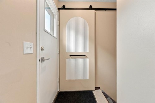 55 Macewan Park Way Nw, Calgary, AB - Indoor Photo Showing Other Room