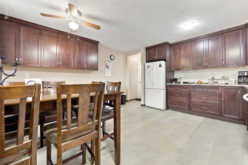 55 Macewan Park Way Nw, Calgary, AB - Indoor Photo Showing Kitchen