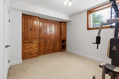 39 Chapala Terrace Se, Calgary, AB - Indoor