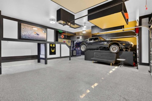 39 Chapala Terrace Se, Calgary, AB - Indoor Photo Showing Other Room