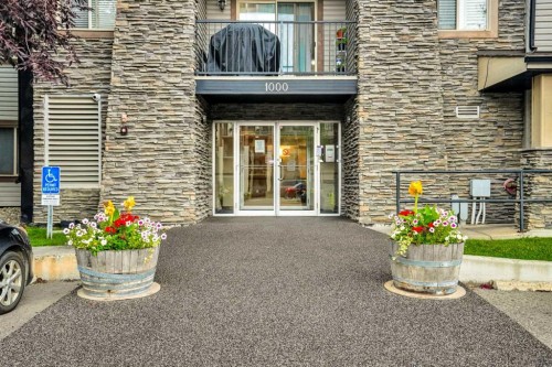 1407-8 Bridlecrest Drive Sw, Calgary, AB - Outdoor