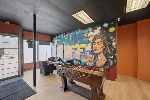 812 Edmonton Trail Ne, Calgary, AB 