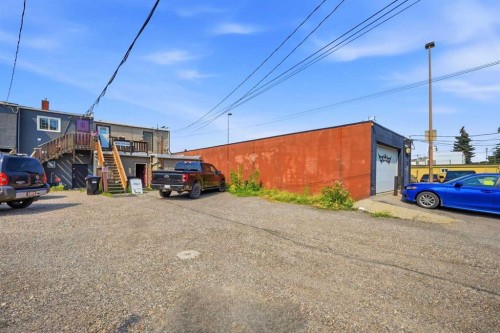 812 Edmonton Trail Ne, Calgary, AB 
