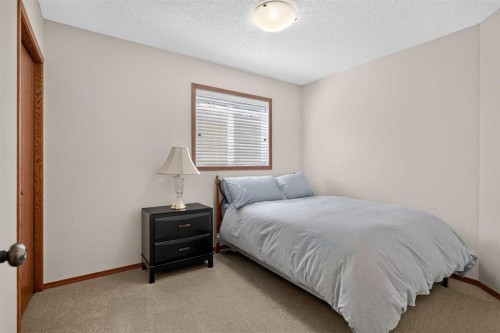 152 Waterstone Place Se, Airdrie, AB 