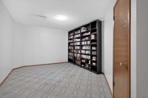 152 Waterstone Place Se, Airdrie, AB 