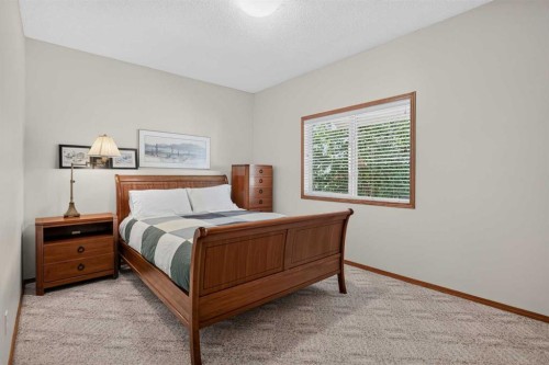 152 Waterstone Place Se, Airdrie, AB 