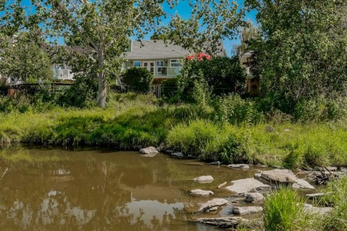 152 Waterstone Place Se, Airdrie, AB 