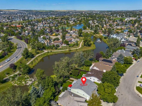 152 Waterstone Place Se, Airdrie, AB 