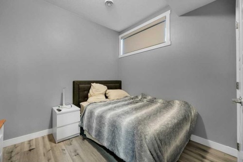 20 Amblefield Avenue Nw, Calgary, AB - Indoor Photo Showing Bedroom