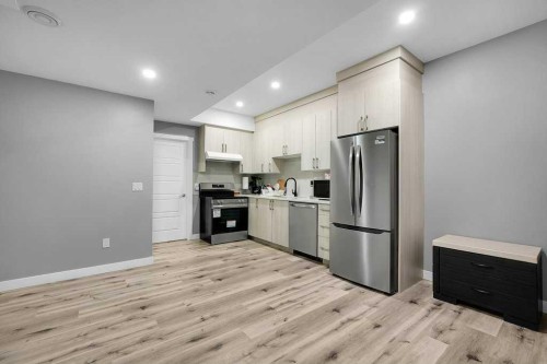 20 Amblefield Avenue Nw, Calgary, AB - Indoor Photo Showing Kitchen