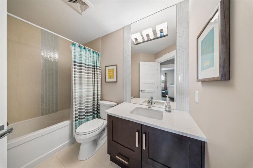 3302 39 Street Sw, Calgary, AB 