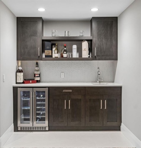 3302 39 Street Sw, Calgary, AB 
