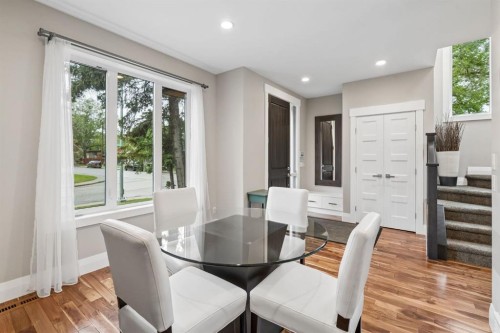3302 39 Street Sw, Calgary, AB 