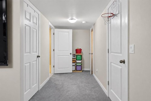 725 New Brighton Drive Se, Calgary, AB - Indoor Photo Showing Other Room