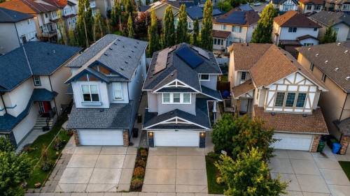 725 New Brighton Drive Se, Calgary, AB - Outdoor With Facade