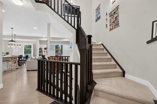 725 New Brighton Drive Se, Calgary, AB - Indoor Photo Showing Other Room