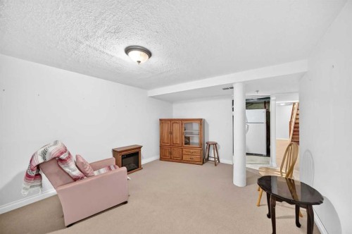 20 Everstone Place Sw, Calgary, AB - Indoor