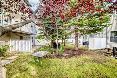 20 Everstone Place Sw, Calgary, AB - Outdoor