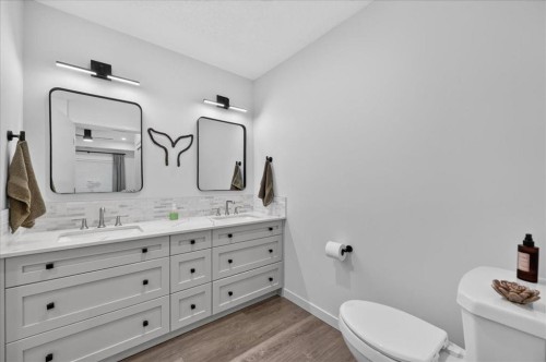 219-12 Mahogany Path Se, Calgary, AB - Indoor Photo Showing Bathroom