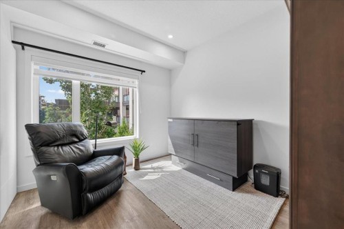 219-12 Mahogany Path Se, Calgary, AB - Indoor Photo Showing Other Room