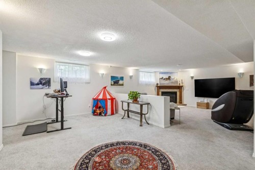 6991 Christie Briar Manor Sw, Calgary, AB - Indoor