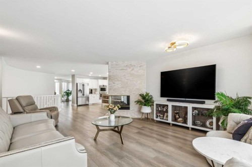 6991 Christie Briar Manor Sw, Calgary, AB - Indoor Photo Showing Living Room