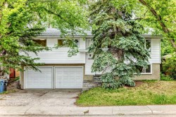 4016 37 Street NW Calgary, AB T2L 2J3