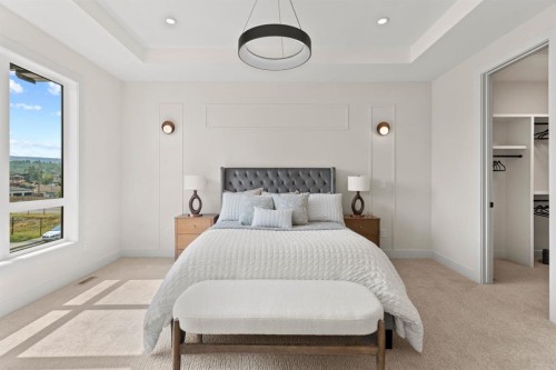 8138 47 Avenue Nw, Calgary, AB - Indoor Photo Showing Bedroom