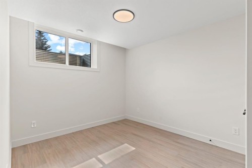 8138 47 Avenue Nw, Calgary, AB - Indoor Photo Showing Other Room
