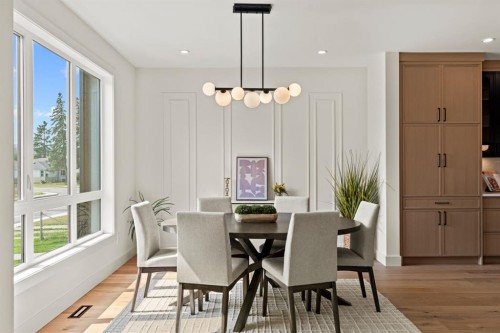 8138 47 Avenue Nw, Calgary, AB - Indoor Photo Showing Dining Room