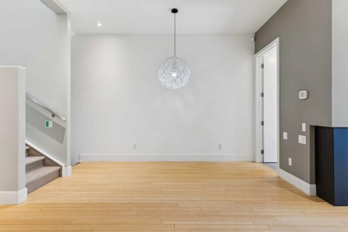 2218 32 Avenue Sw, Calgary, AB 