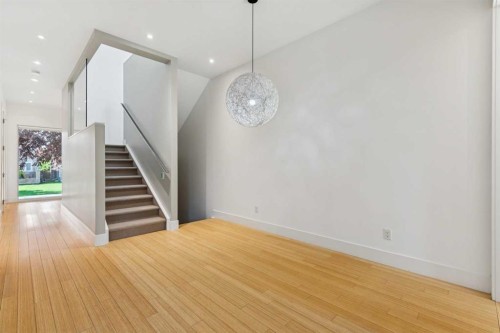 2218 32 Avenue Sw, Calgary, AB 