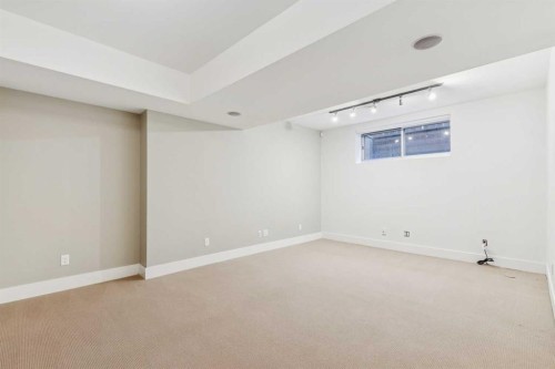 2218 32 Avenue Sw, Calgary, AB 